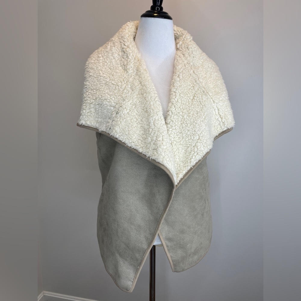 Minkpink Sherpa Lined Women’s Suede Vest Pure At Heart Small